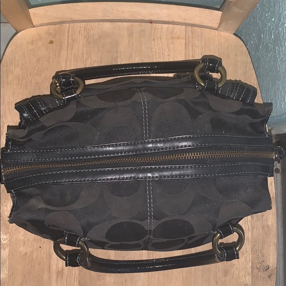 Coach purse - Picture 4 of 6